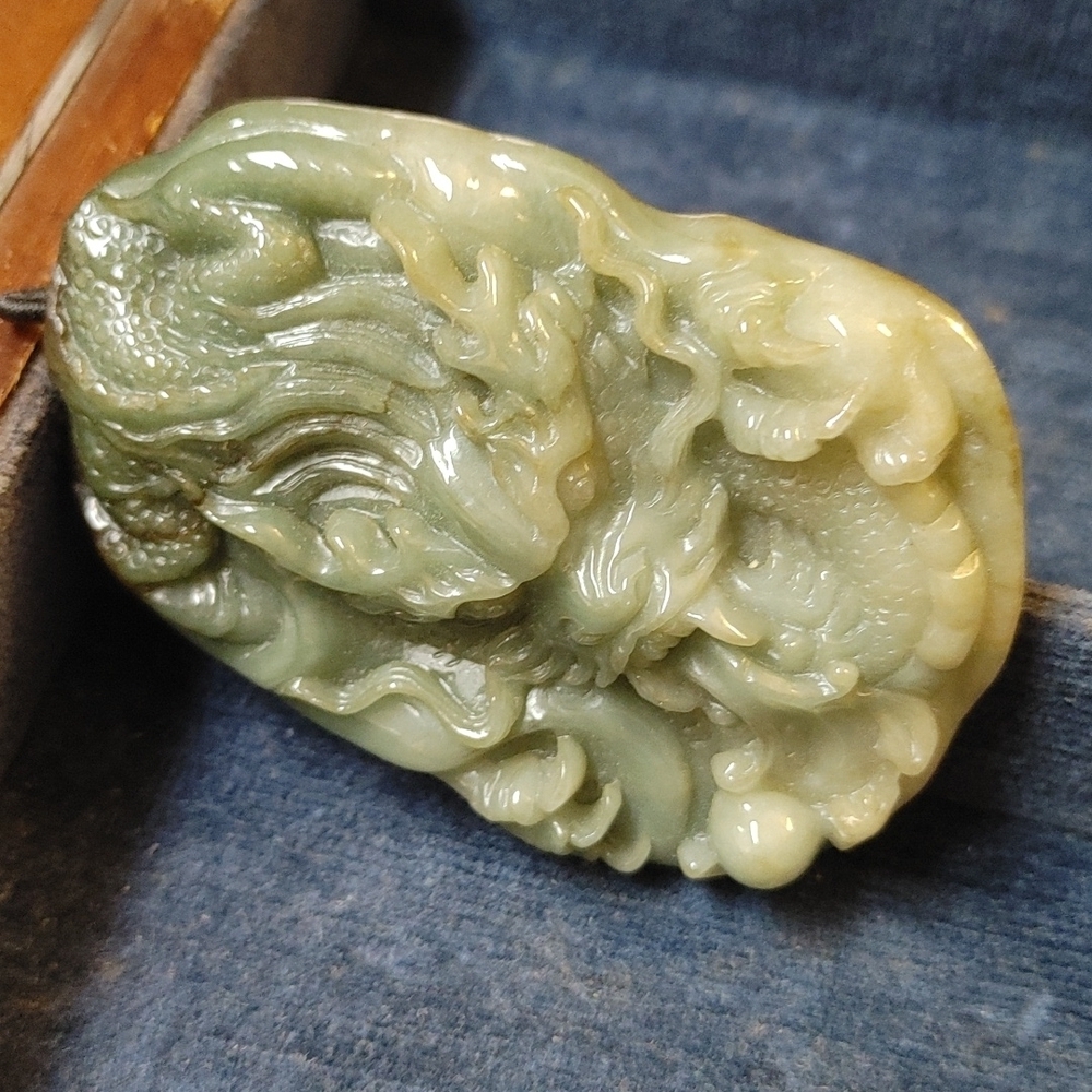 Jadeite Large Fire Breathing Dragon - Picture 3 of 17